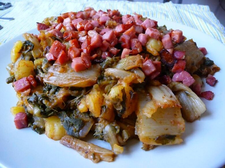 Acelgas con patatas al aceite de piñones